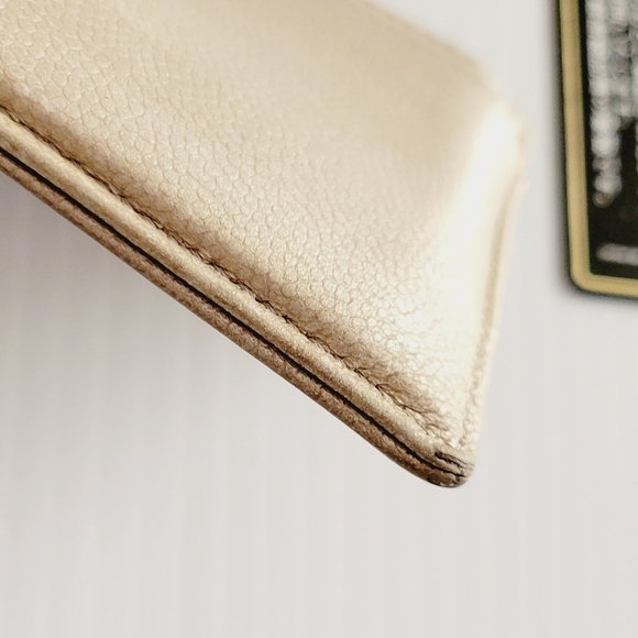 Chanel Caviar Ivory Card Holder Authentic - Picture 13 of 16